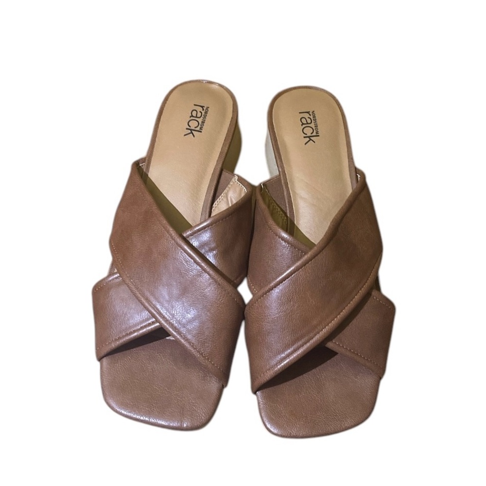 Nordstrom  rack Women's  casual Brown Sandals size 9.5